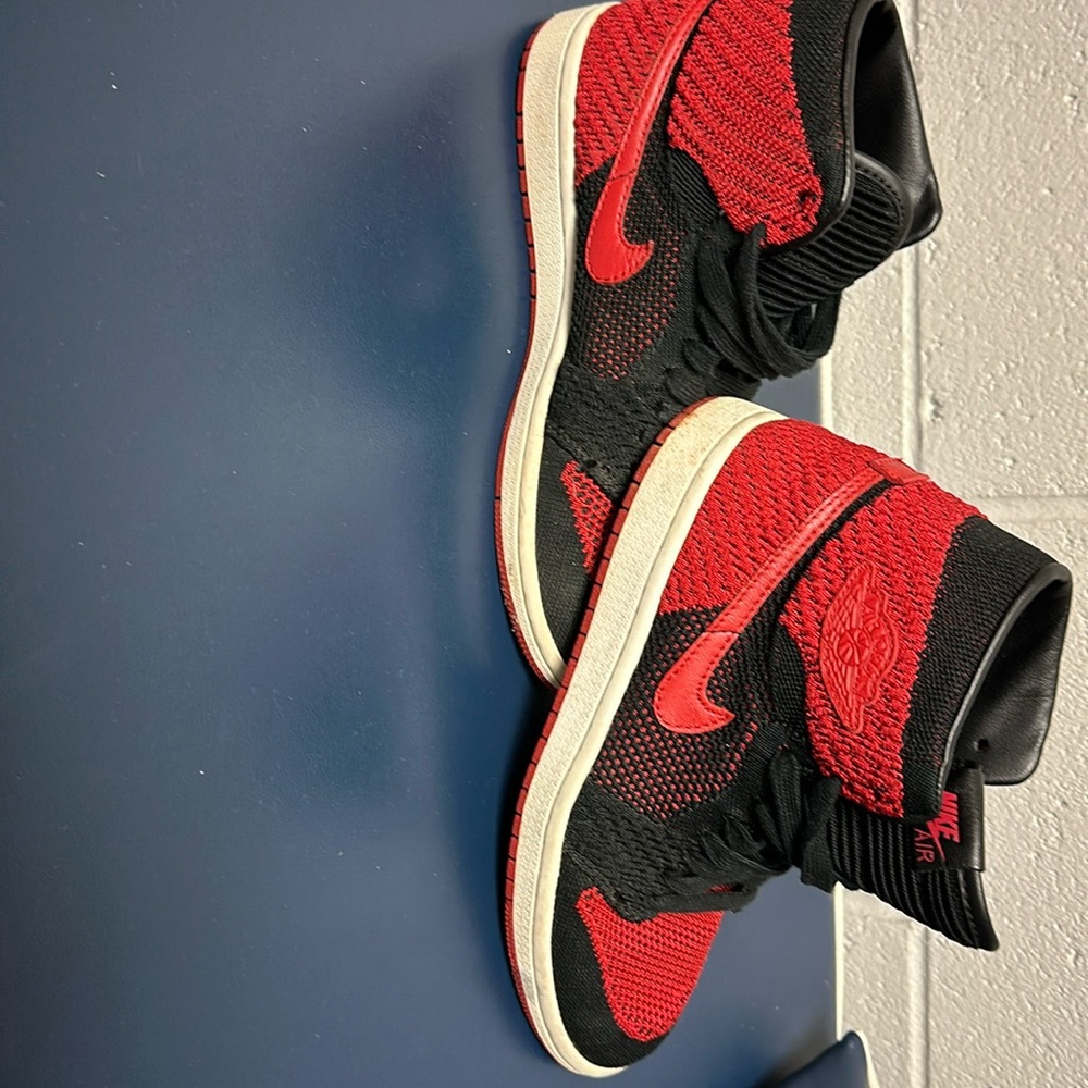 Jordan 1 Retro High OG FLYKNIT youth 5.5 great condition